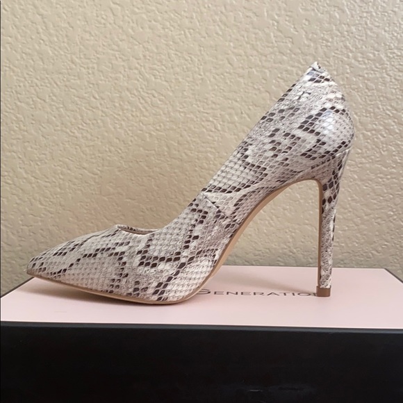 New BCBGeneration Snake Print Heel - Picture 4 of 9